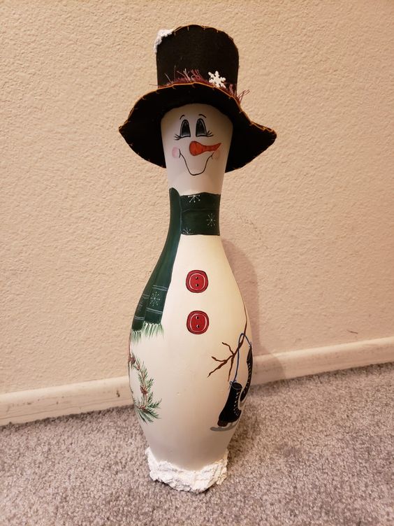 Bowling Pin Snowman Delight