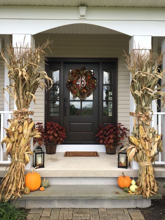 Cornstalk Entrance Display