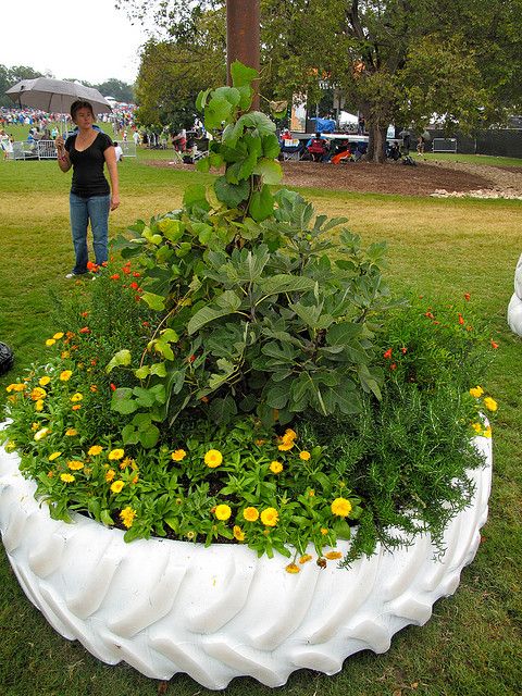 Grand Tire Garden Centerpiece