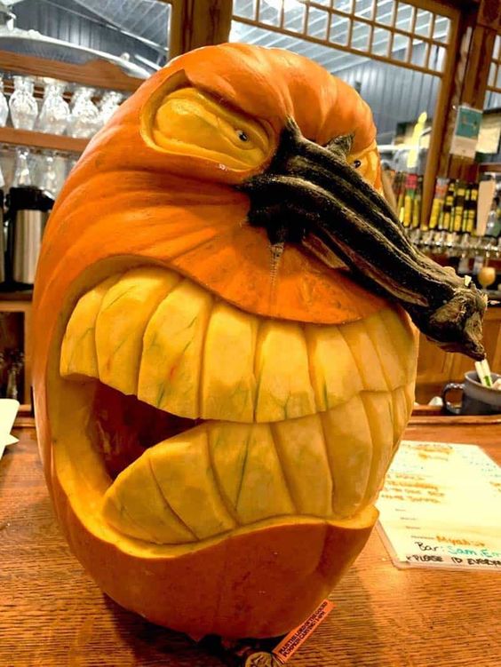 Grimacing Giant Teeth Pumpkin