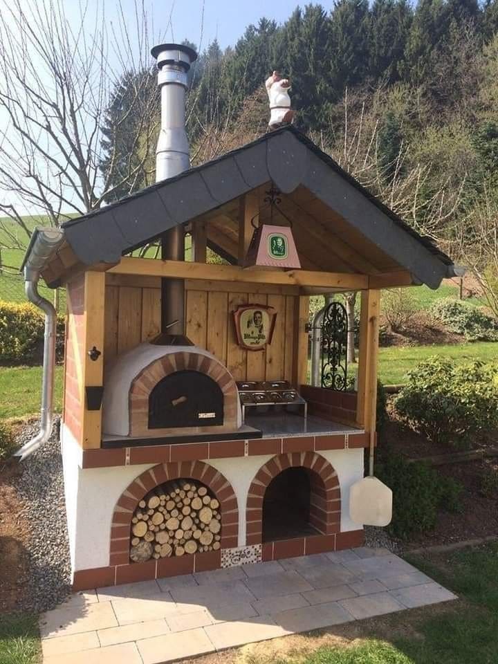 Charming Backyard Pizza Oven Retreat