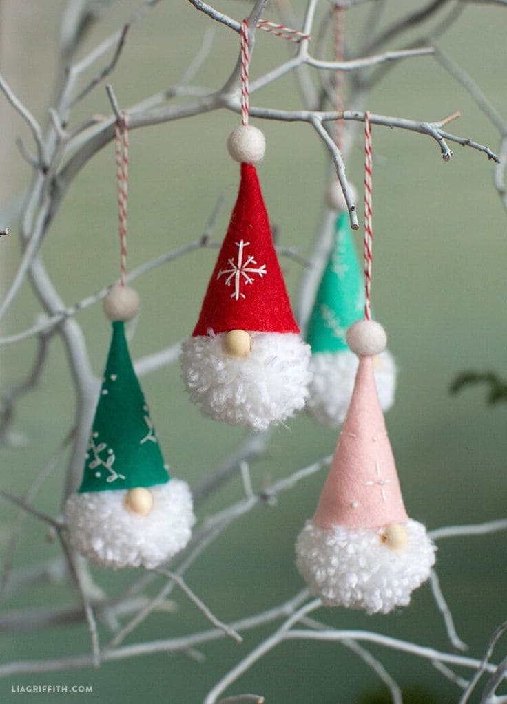 Festive Fun Pom-Pom Gnomes