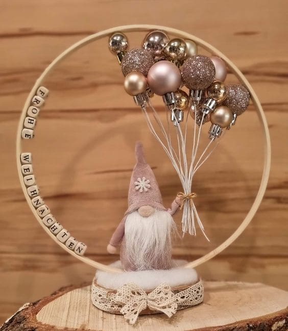 Gnome with Balloon Hoop