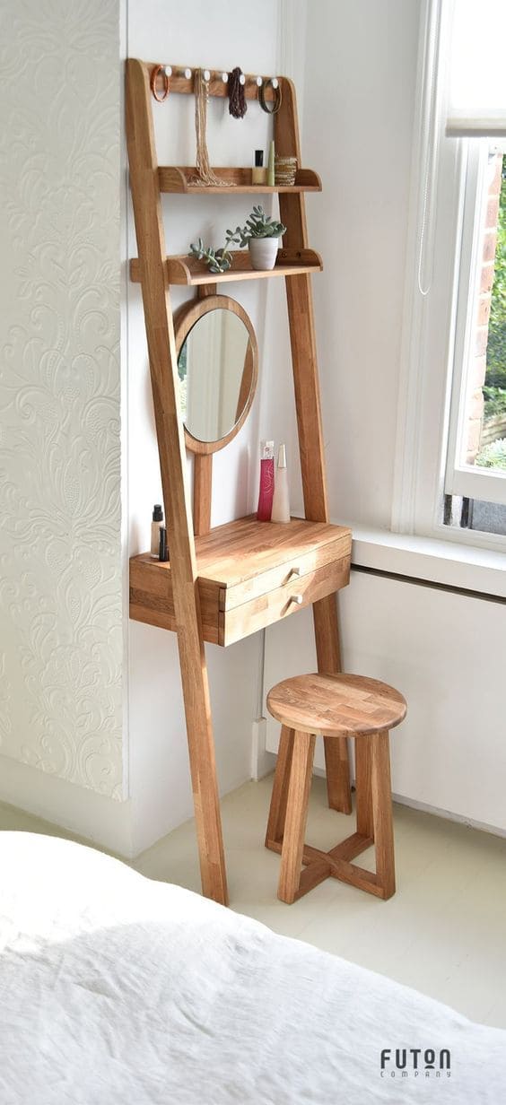 Ladder Vanity Station