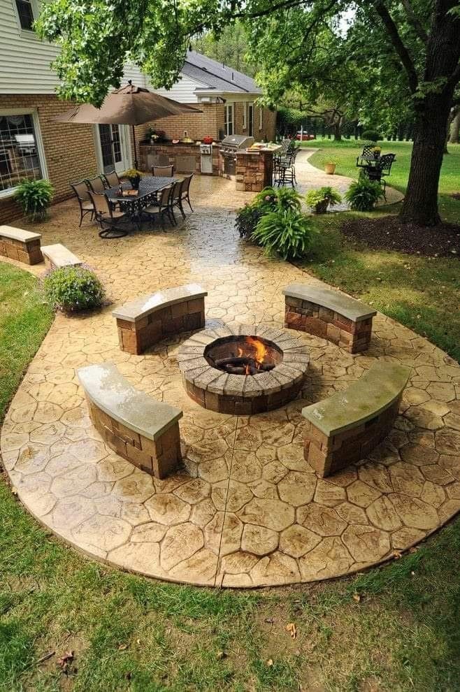 Backyard Retreat Fire Pit