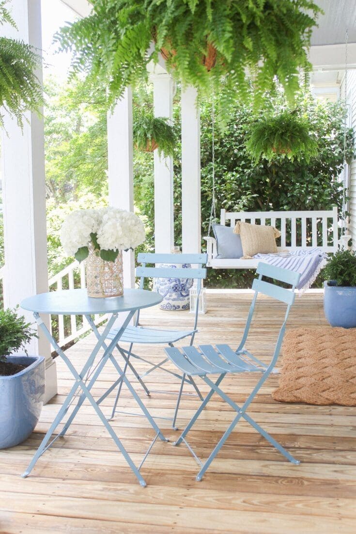 Charming Blue Oasis for Summer Relaxation