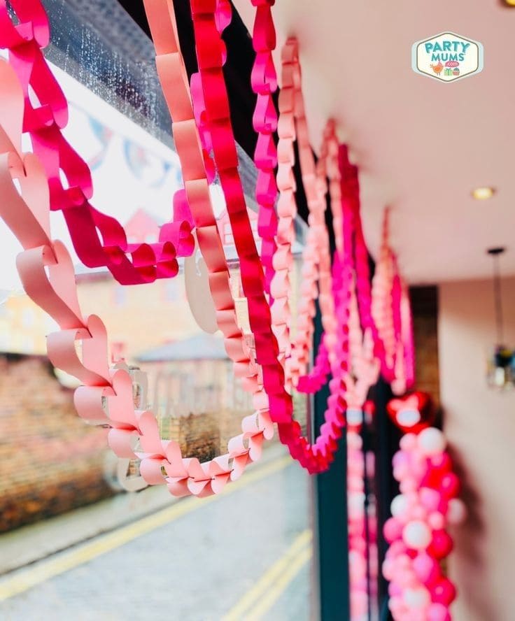 Charming Valentines Day Paper Garland