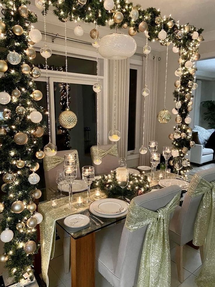 Magical Christmas Dining Room Decor