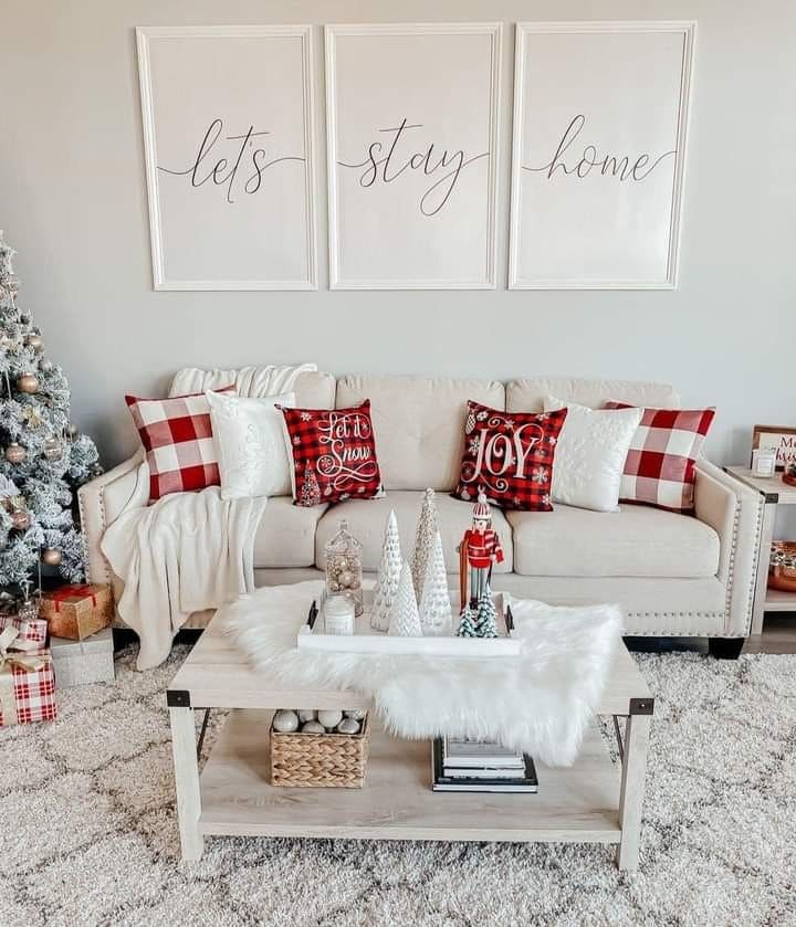 Modern Minimalist Christmas Living Delight