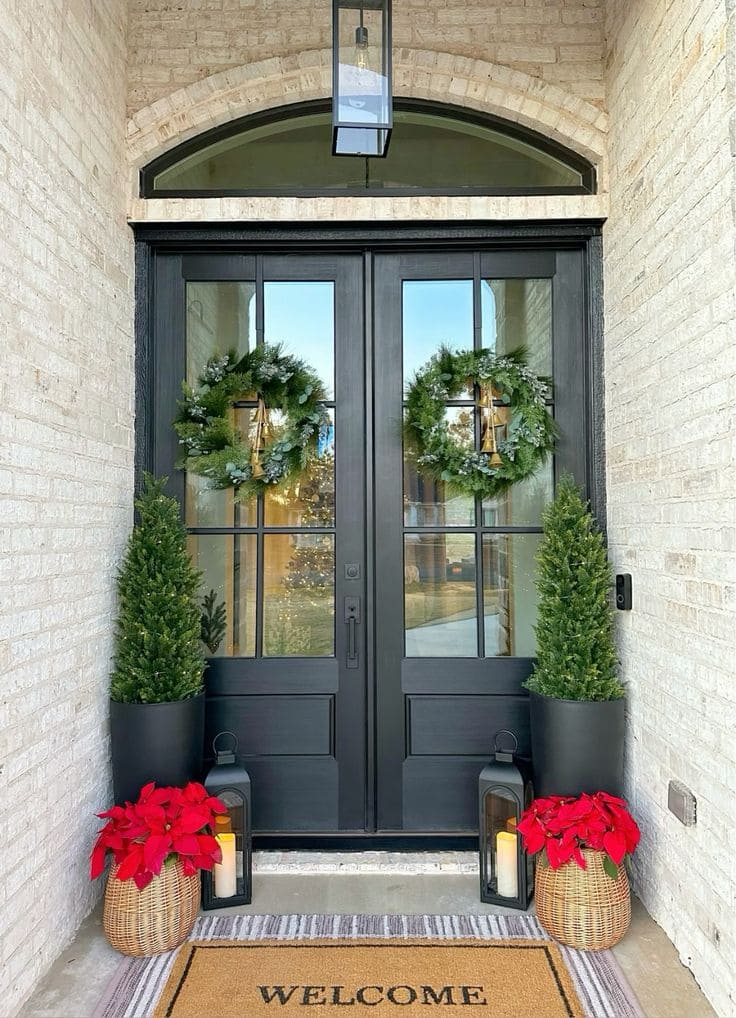 Sleek Minimalist Christmas Door Elegance