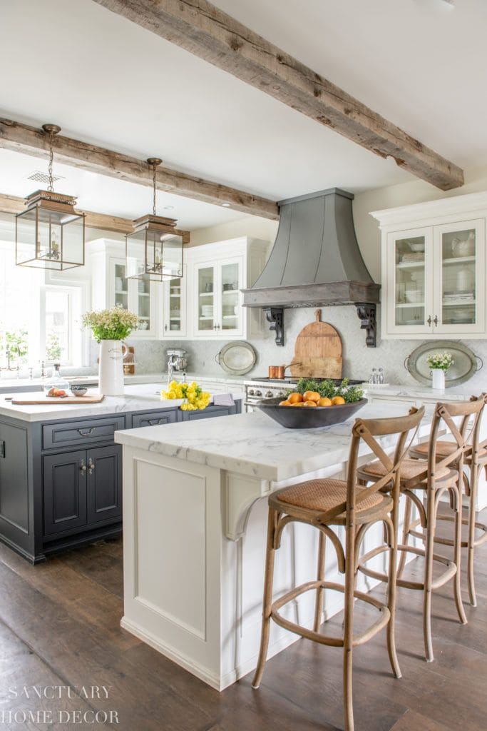 Charming Country Chic White Kitchen Design