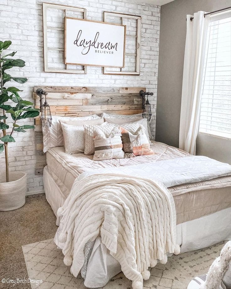 Rustic Farmhouse Bedroom with Cozy Textures