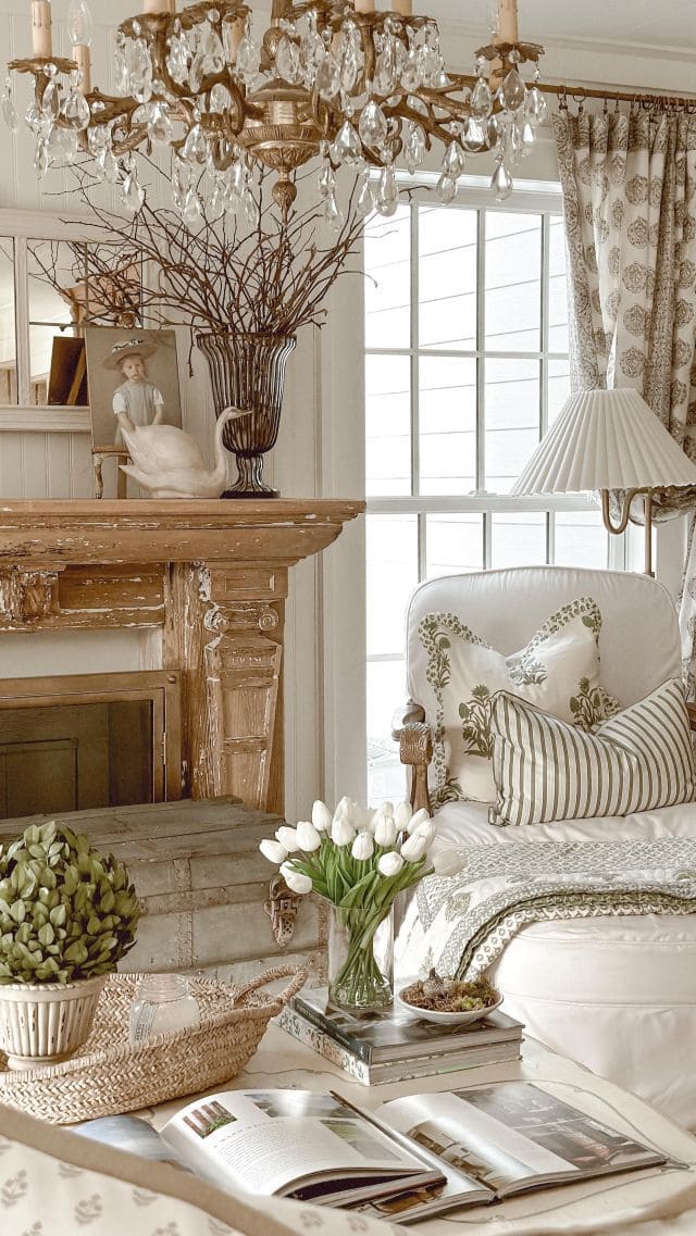 Sophisticated Vintage Spring Living Room Elegance