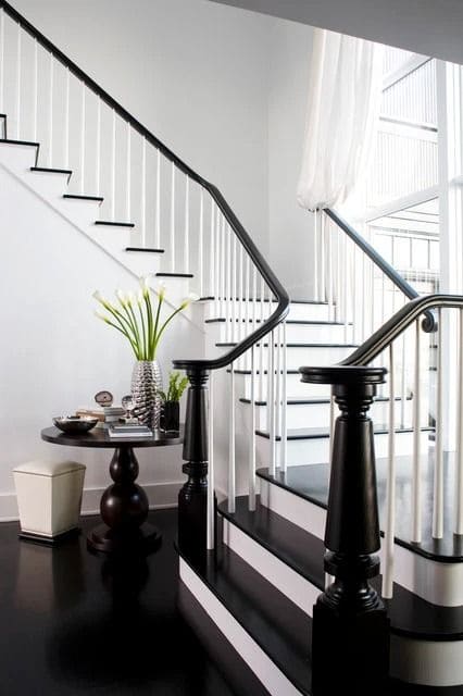 Striking Black and White Staircase Elegance