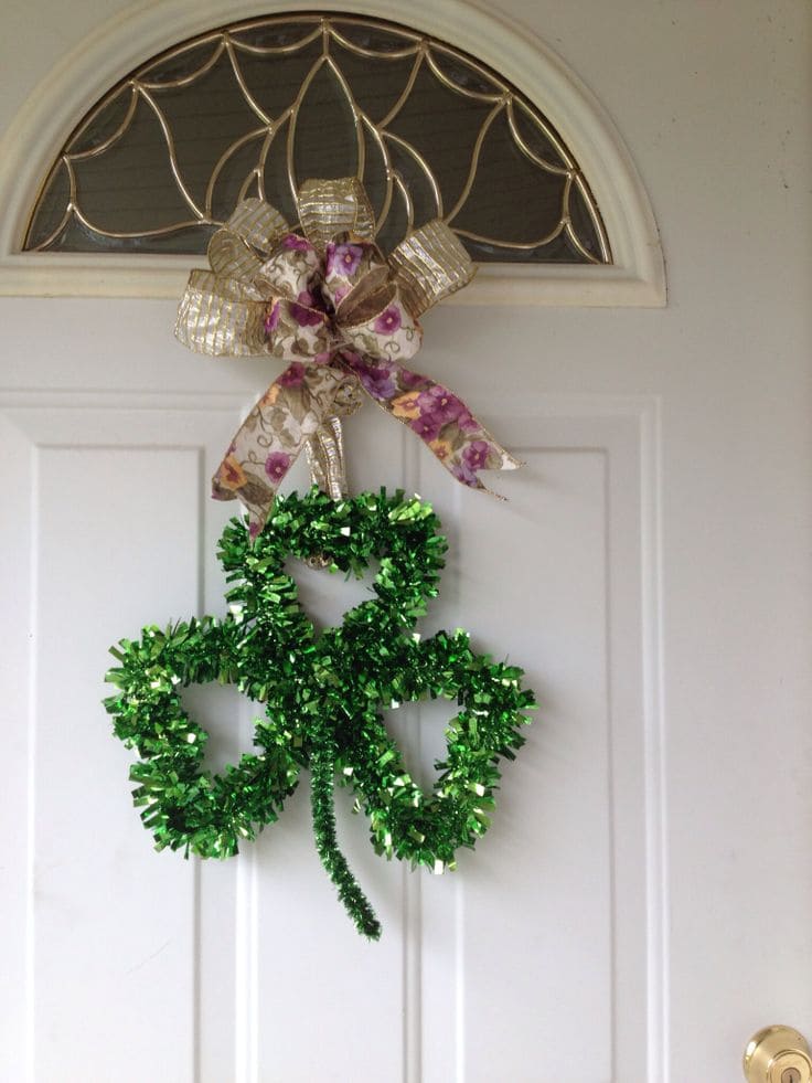 Charming DIY St. Patricks Day Wreath Delight