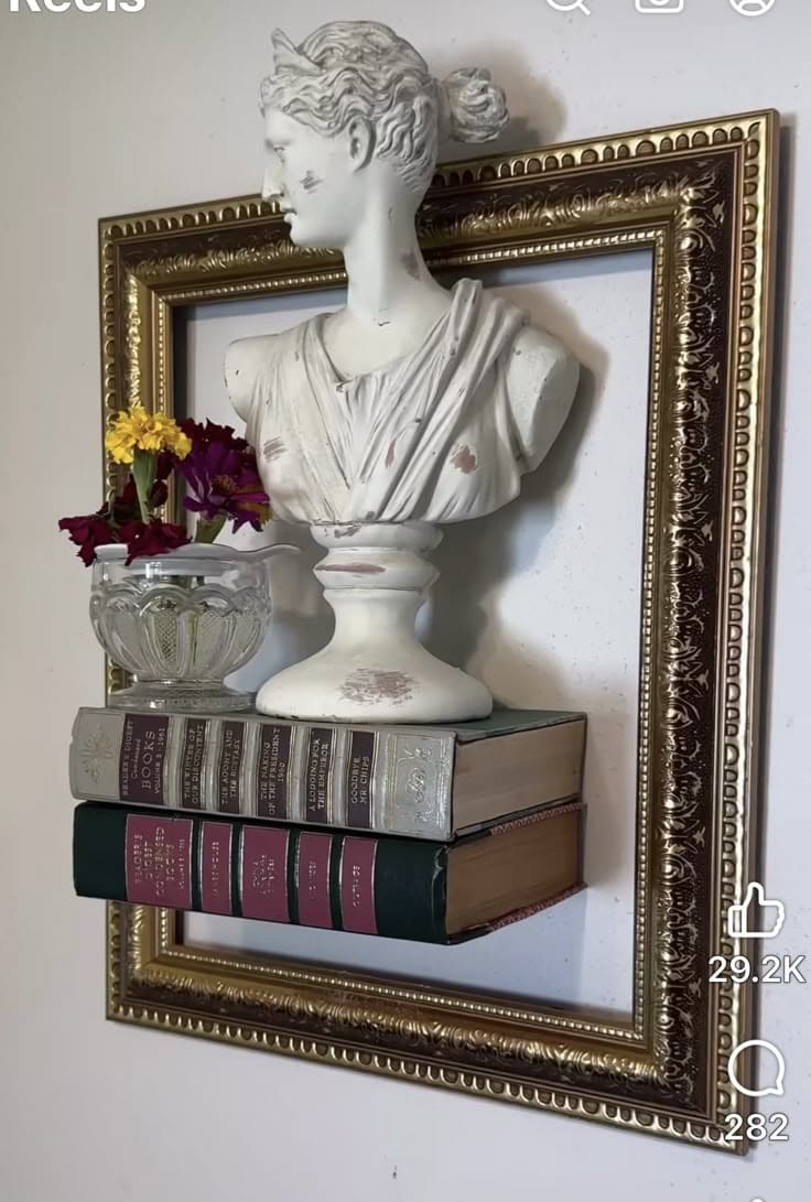 Elegant Bust Display Frame Shelf