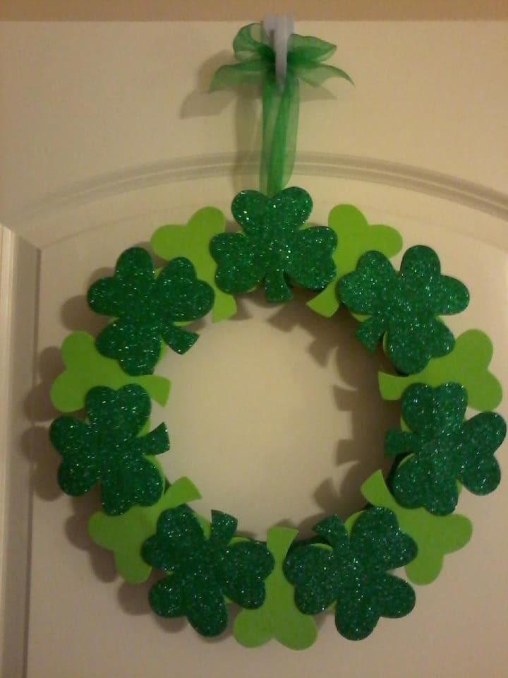 Glittering DIY St. Patricks Day Wreath with Foam