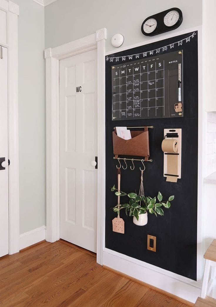 Organized Blackboard Entryway Retreat