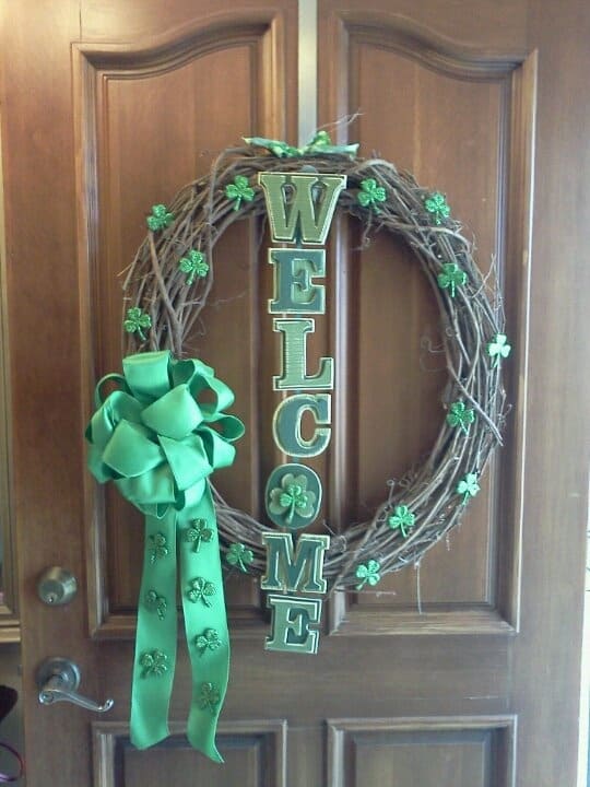 Rustic DIY St. Patricks Day Wreath with Twigs