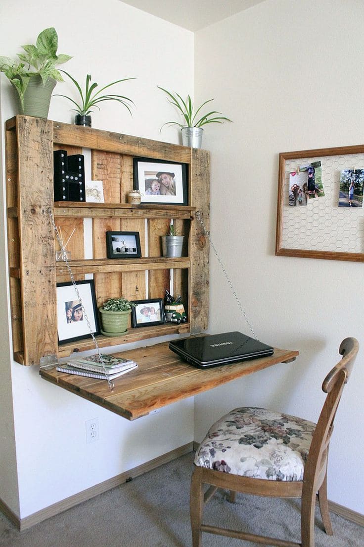 Clever Pallet Fold-Down Desk Shelf