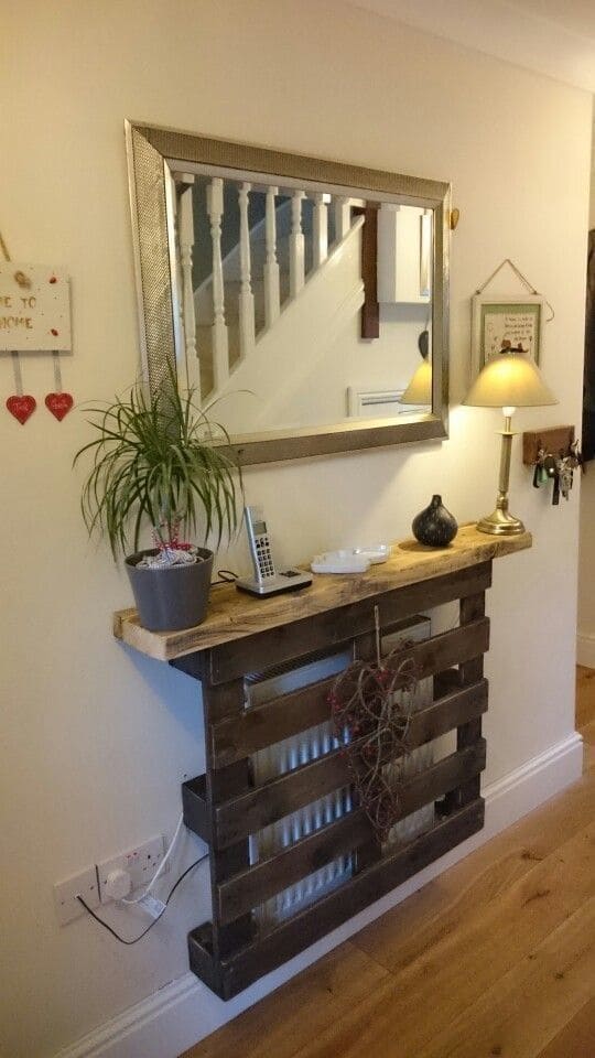 Elegant Pallet Entryway Console Shelf