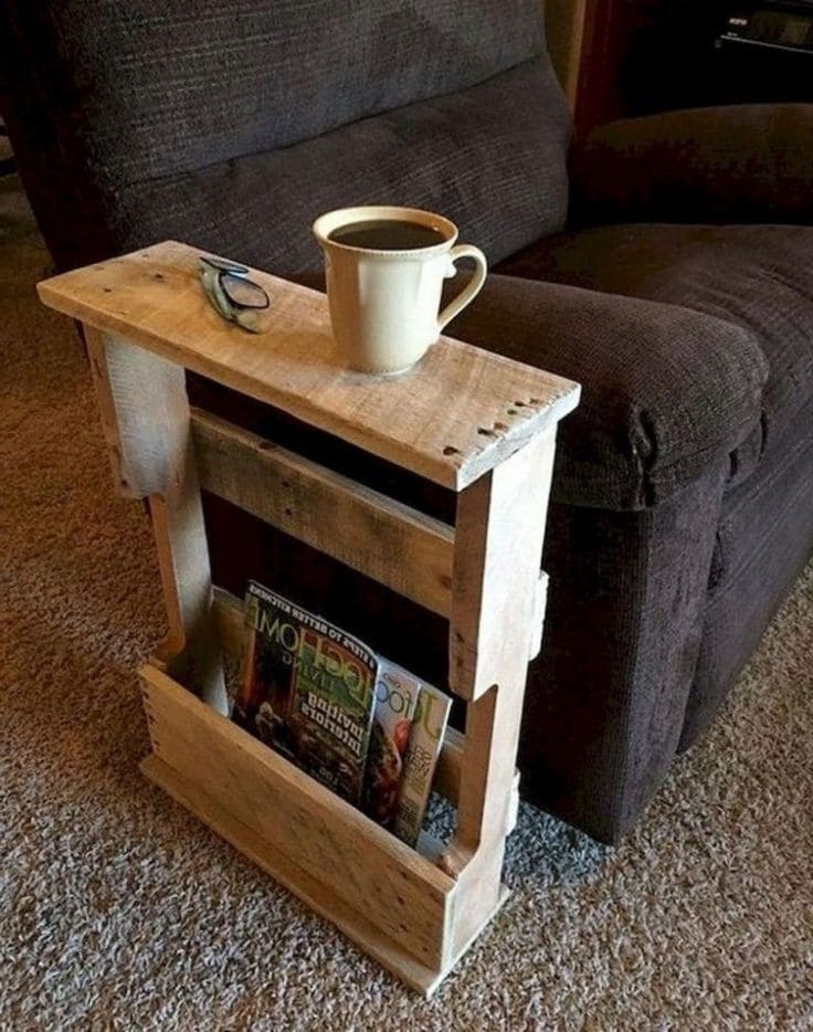 Handy Pallet Chairside Magazine Shelf