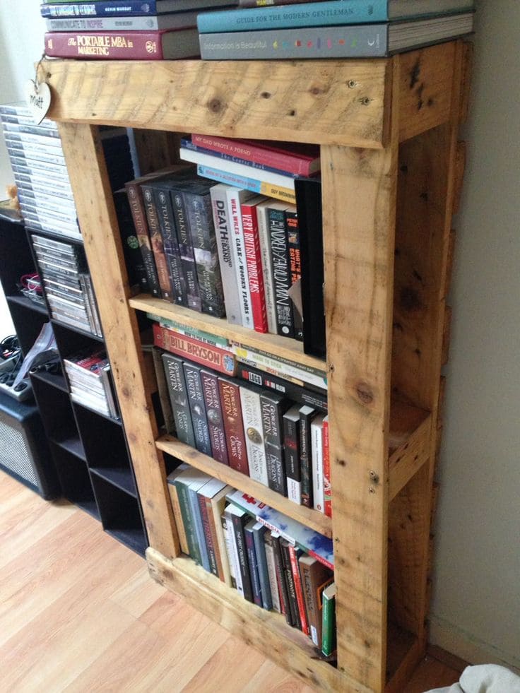 Sturdy Pallet Bookshelf Tower