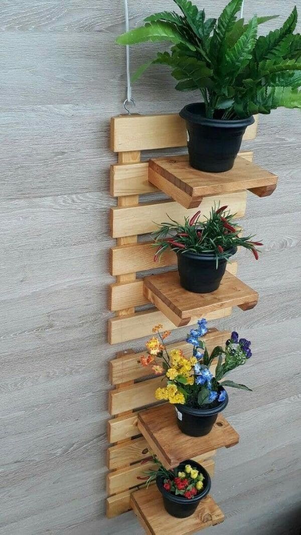 Vibrant Vertical Pallet Plant Shelf