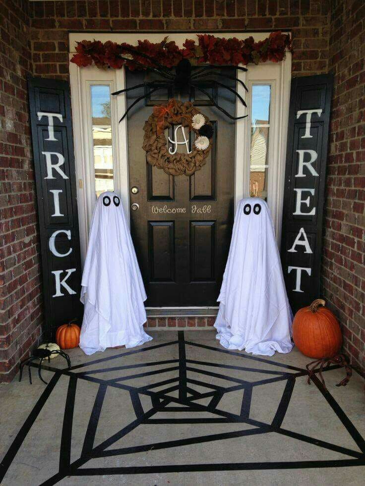 Ghostly Greetings and Giant Spider Flair