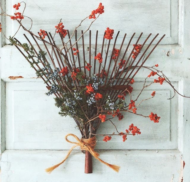 Rustic Rake Head Harvest Wall Decor