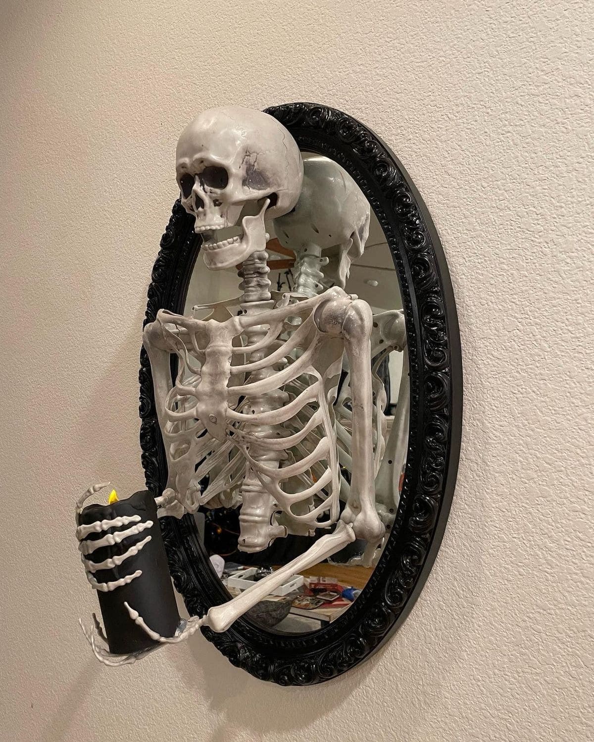Skeleton Mirror Butler