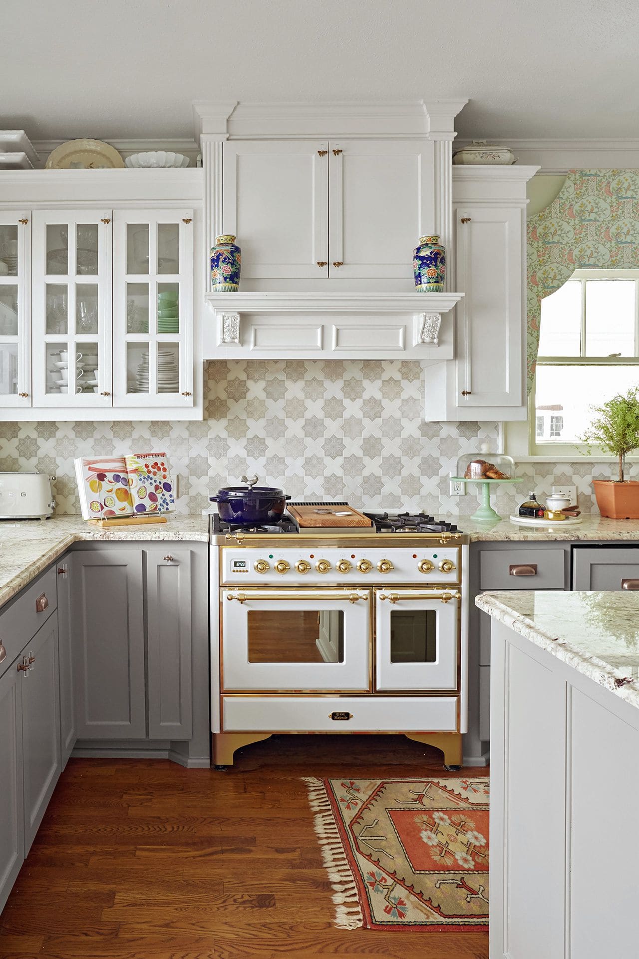 Soft Star Pattern Backsplash
