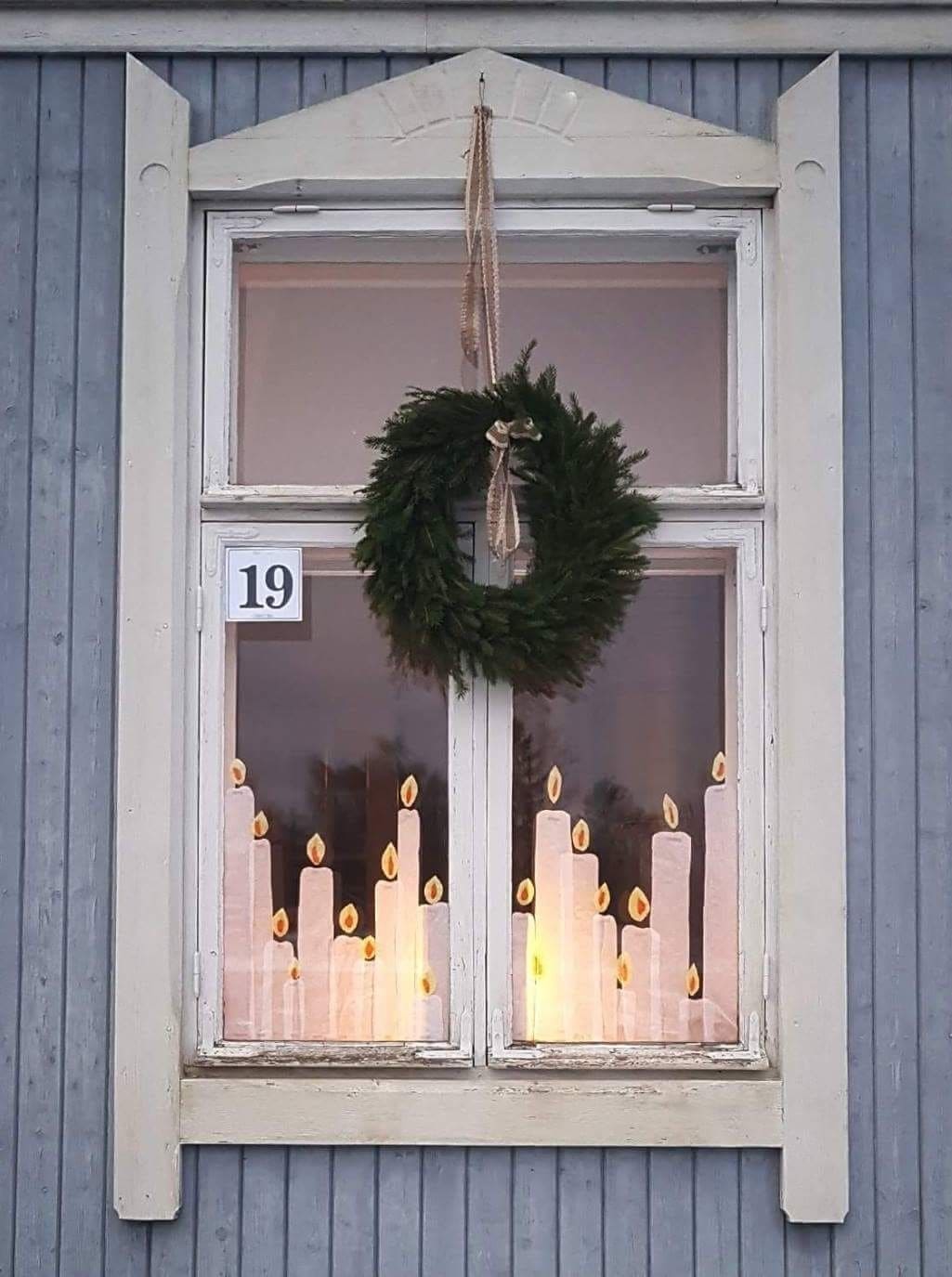 Candle Glow Window Wreath Display