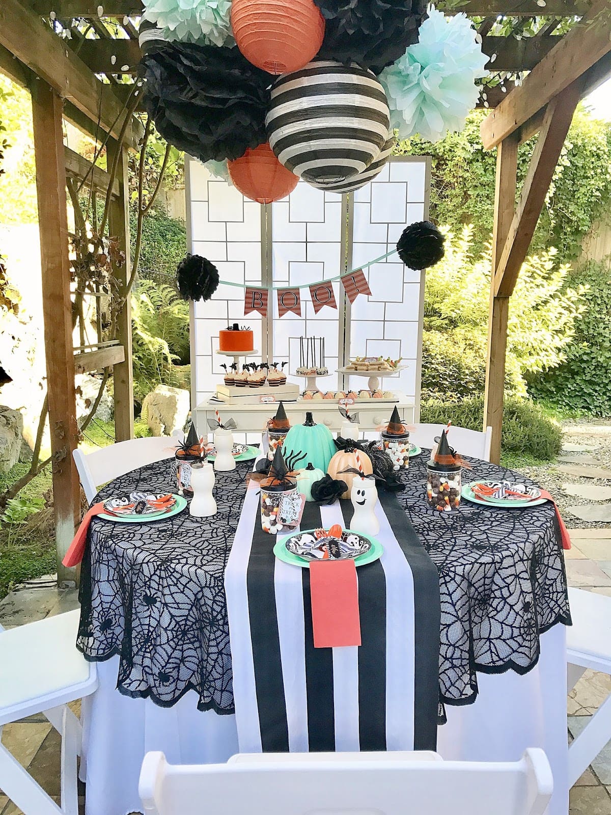 Chic Outdoor Halloween Party Table for Kids
