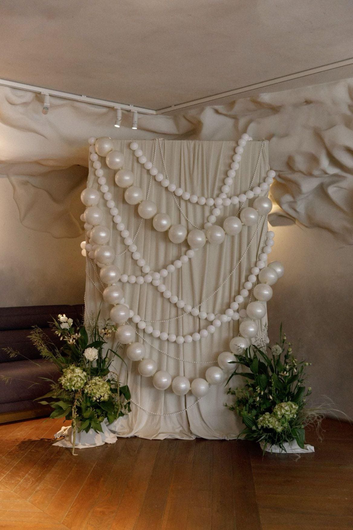 Elegant Pearl-Inspired Balloon Backdrop