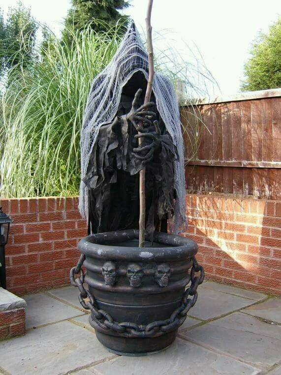 Grim Reaper Halloween Pot Display