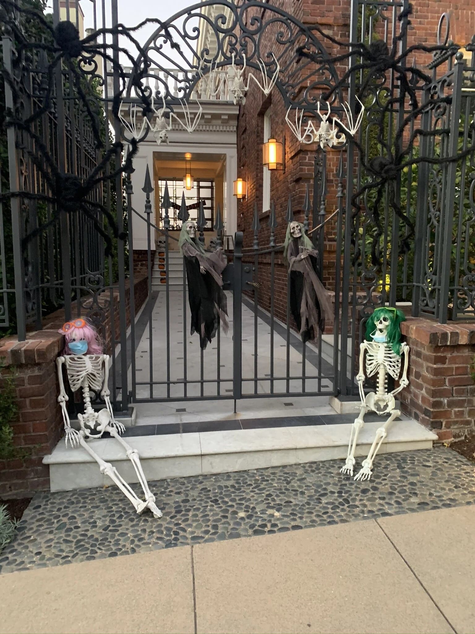 Skeleton Gate Guardians