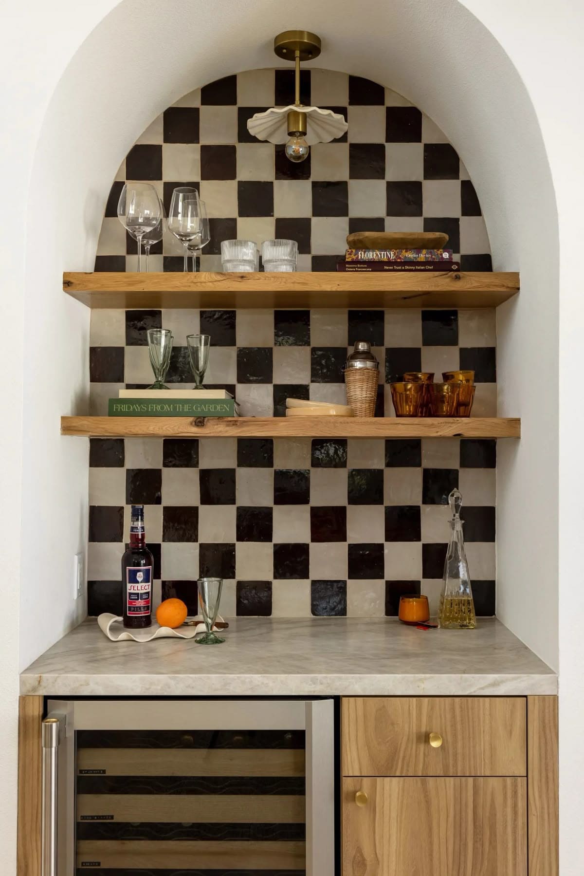 Arched Nook with Checker Charm