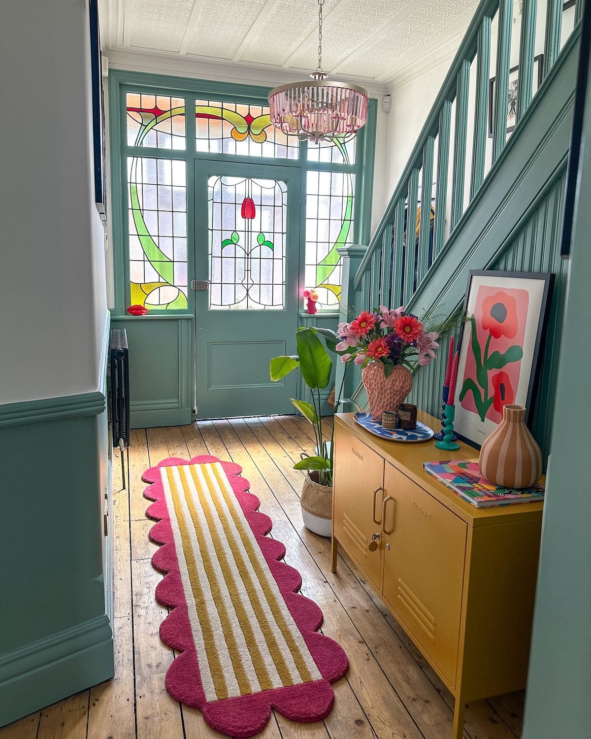 Cheerful Floral Entryway