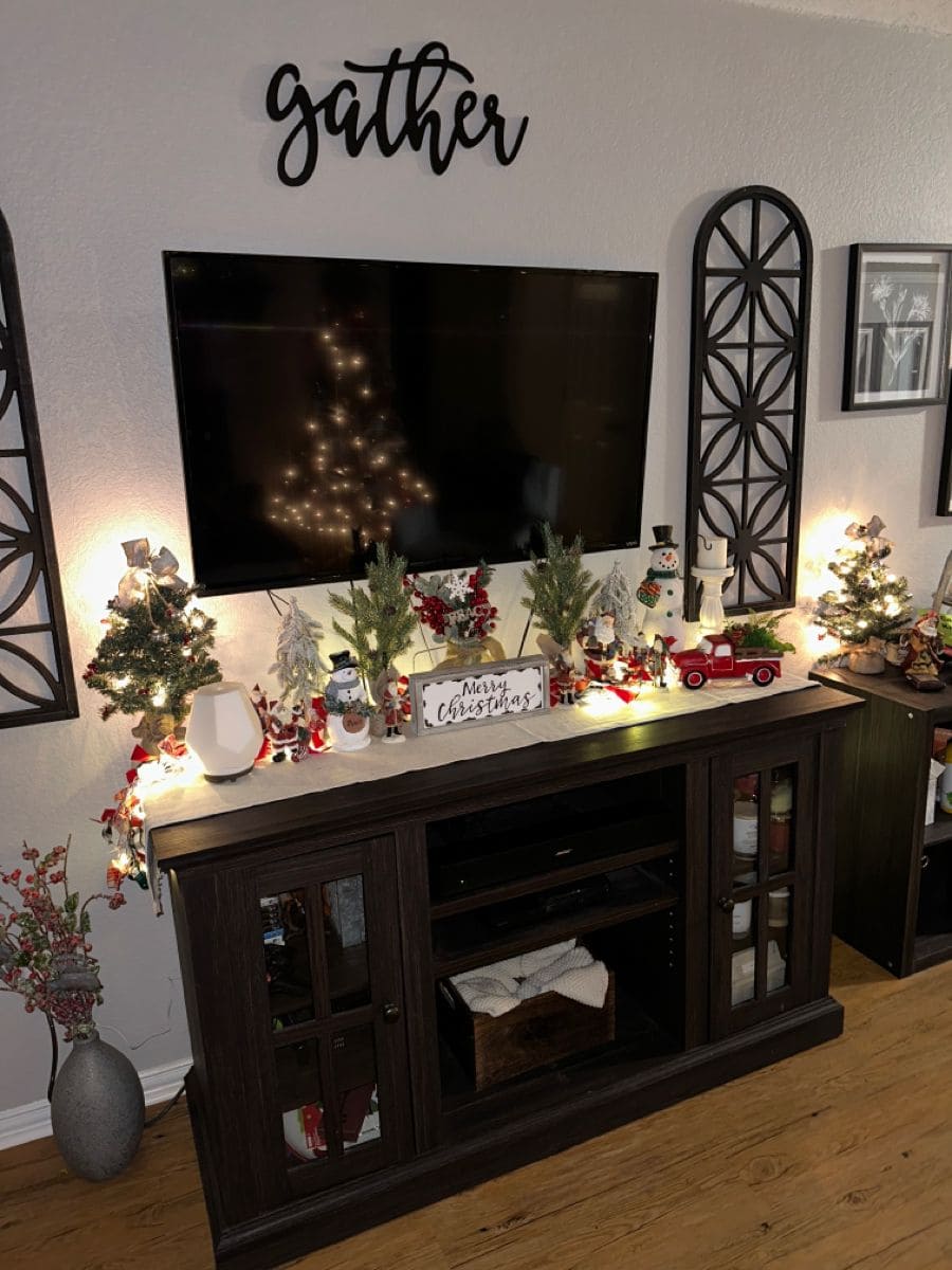 Cheerful Gathering Corner