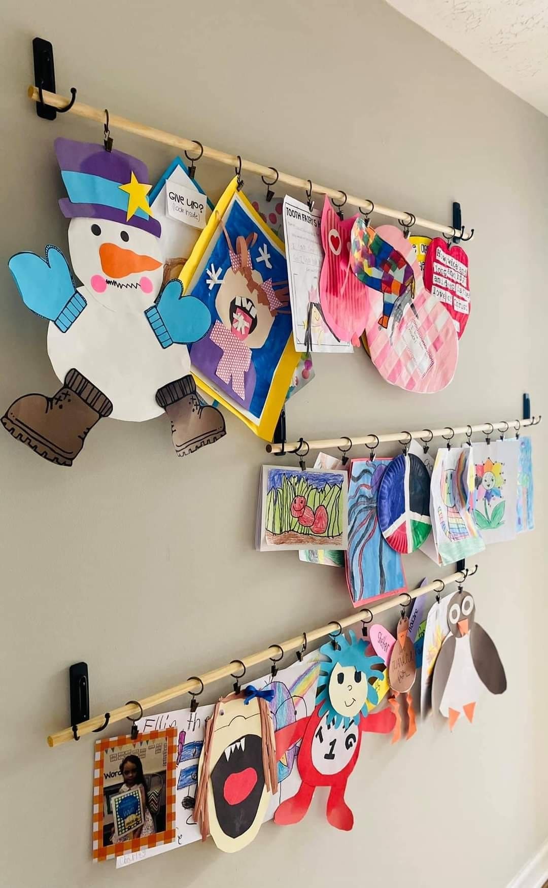 Hanging Rod Art Display with Hooks
