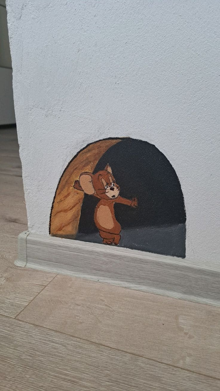 Jerrys Secret Mouse Hole
