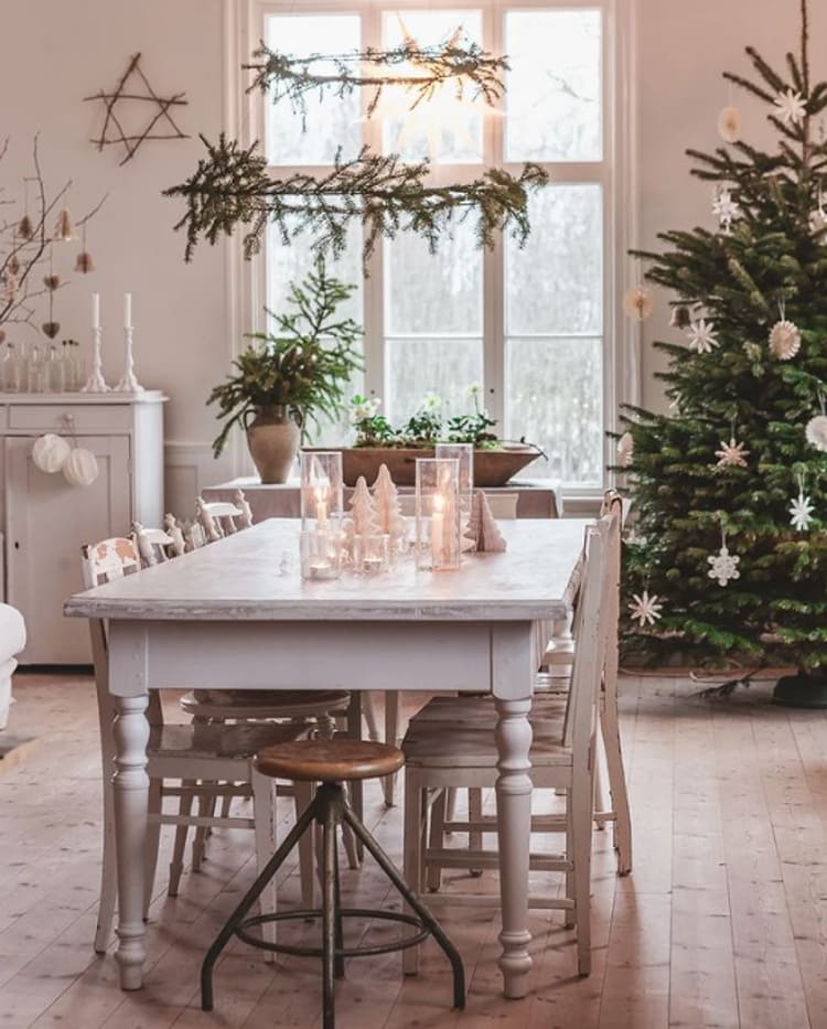 Nordic Simplicity in the Dining Room