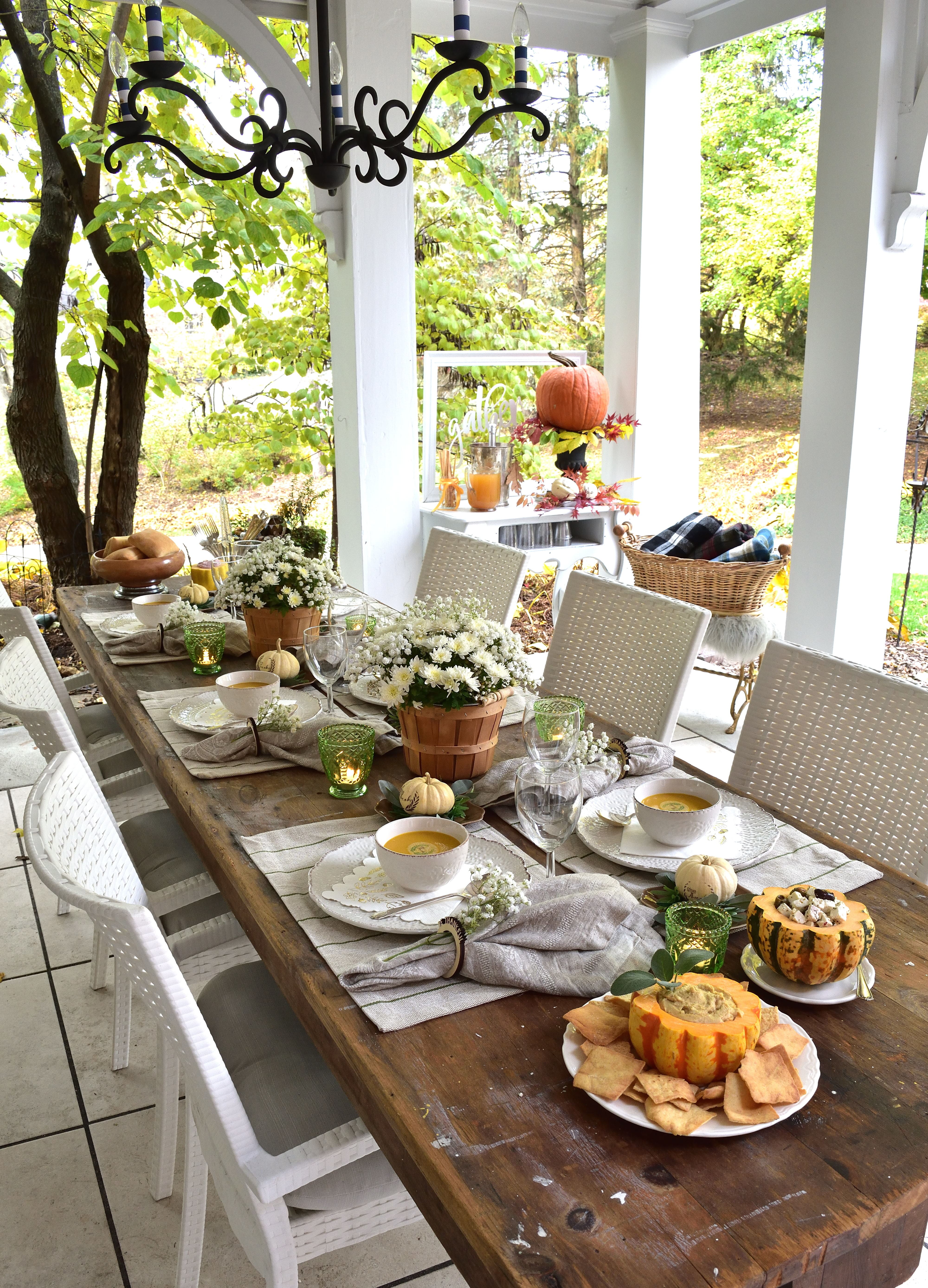 Outdoor Thanksgiving Table with Rustic Charm