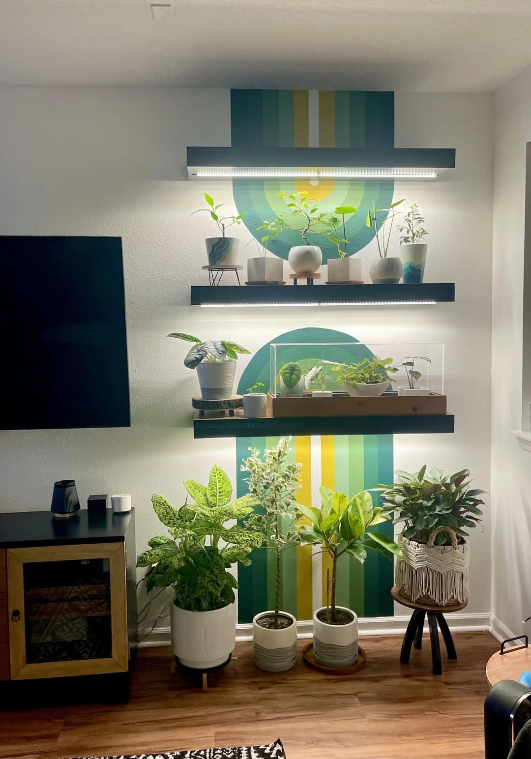 Retro Stripes Plant Wall Mural