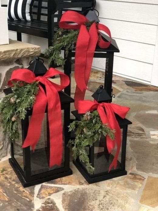 Classic Black Lantern Holiday Trio