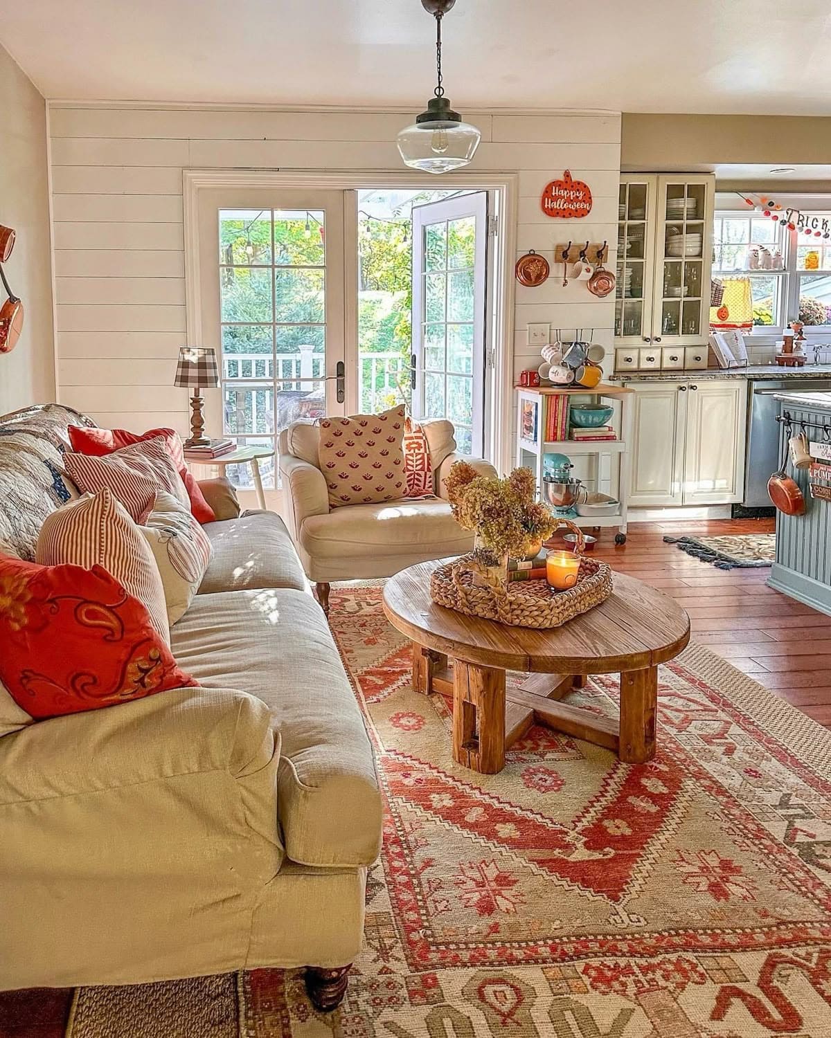 Cozy Autumn Farmhouse Charm