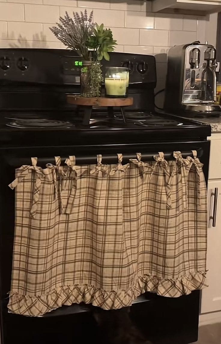 Cozy Farmhouse Plaid Oven Curtain