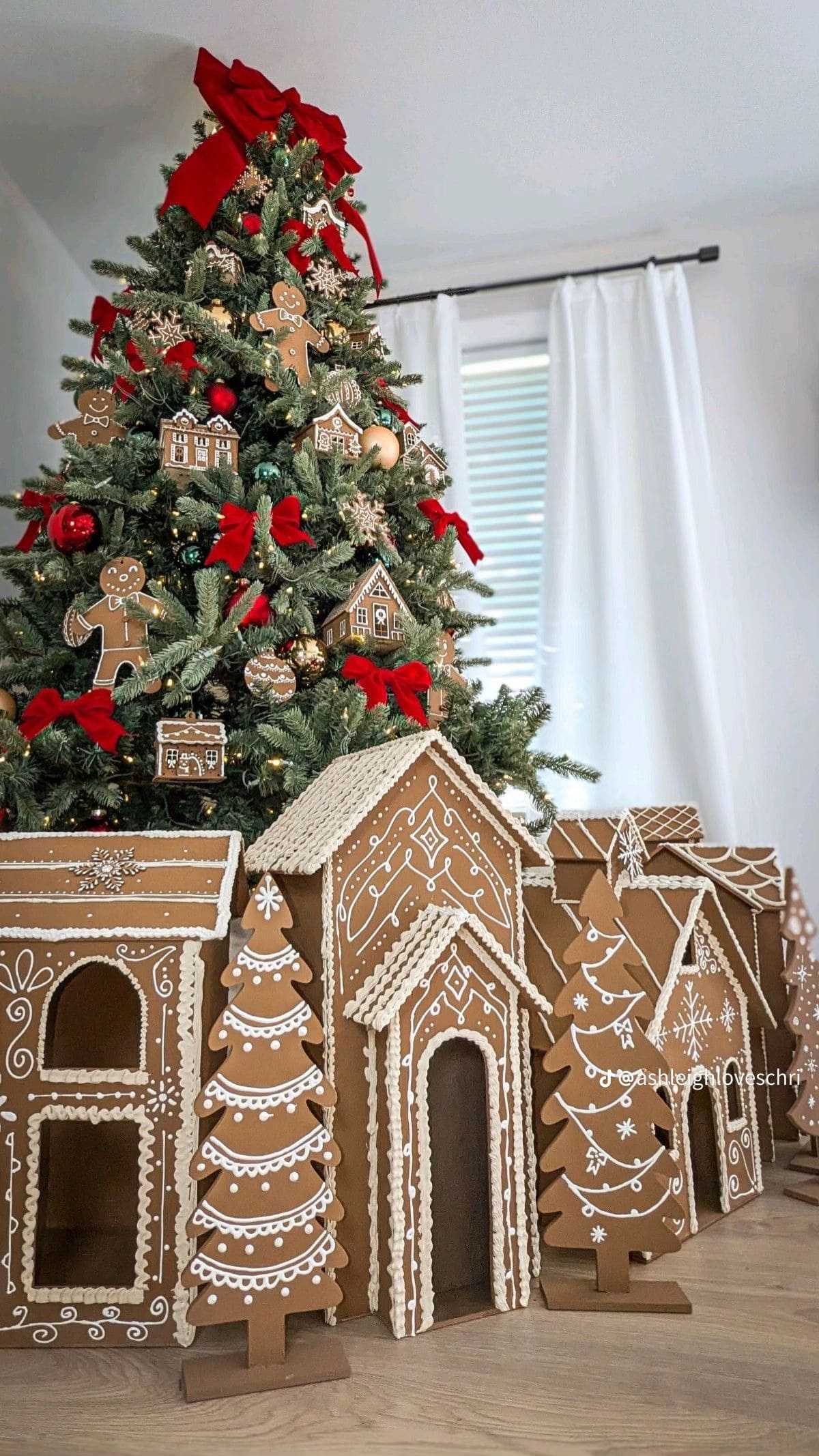 Gingerbread Village Christmas Wonderland