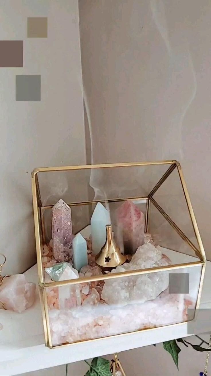 Golden Glow Crystal Box